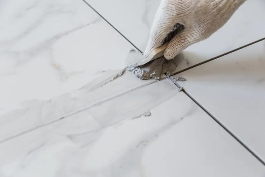 Optymalna szerokość fugi do gresu 60x60 a trwałość Twojej podłogi
