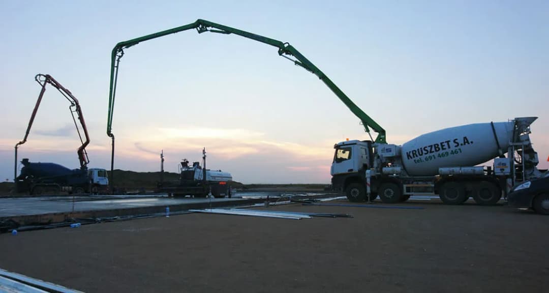 Ile betonu w gruszce? Kluczowe informacje o pojemności i wadze betonu