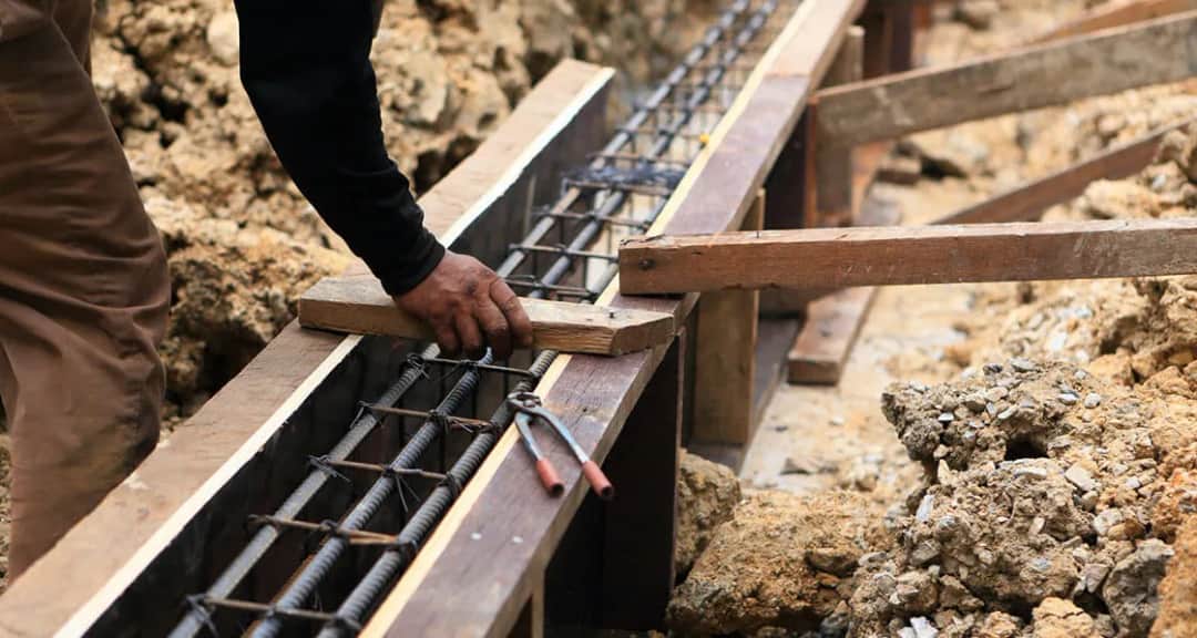 Wybór betonu na fundament: B20 czy B25 - co wybrać dla trwałości?