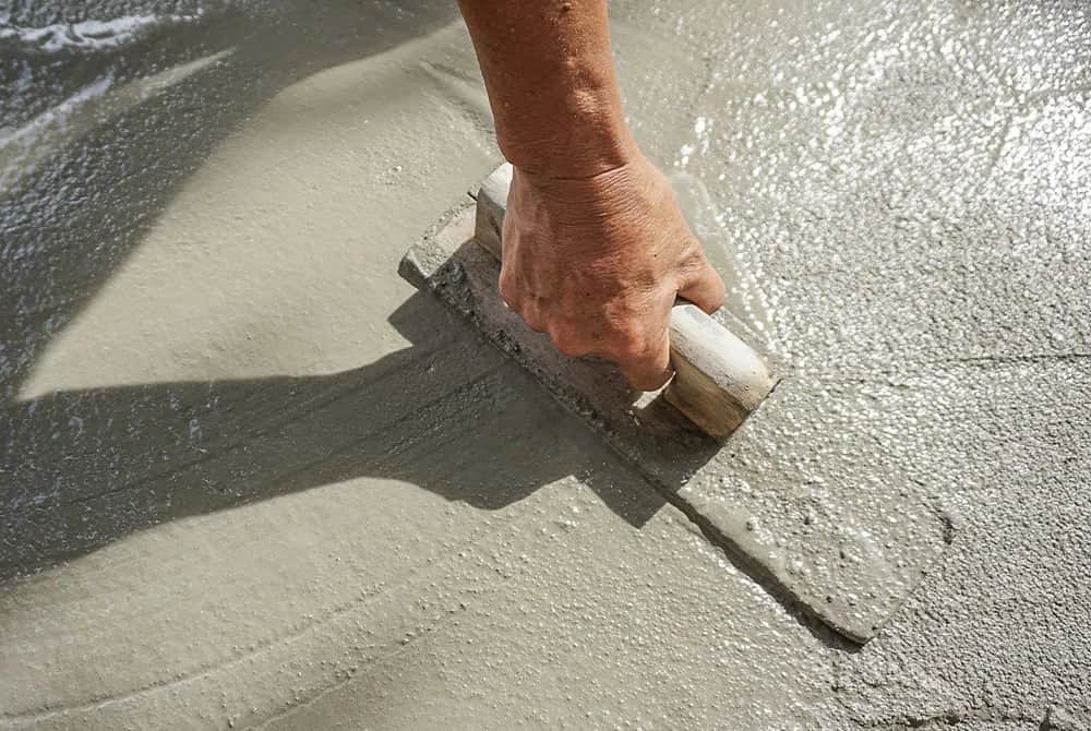 Ile worków wylewki na m2? Oblicz dokładnie i uniknij strat