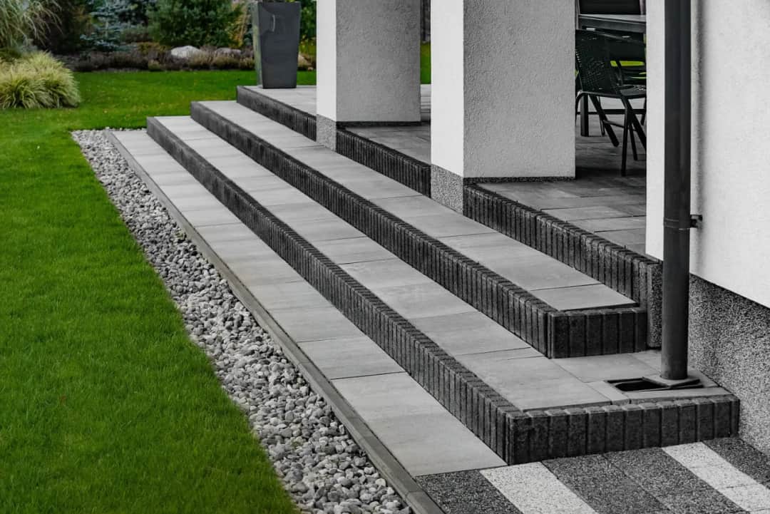 Rewelacyjne materiały na taras i schody. Jak uniknąć kosztownych błędów?