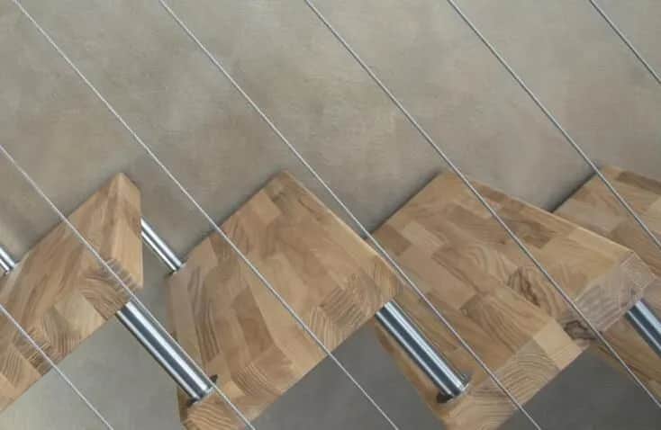 Prosta barierka ochronna na schody krok po kroku. Bezpieczny montaż w domu