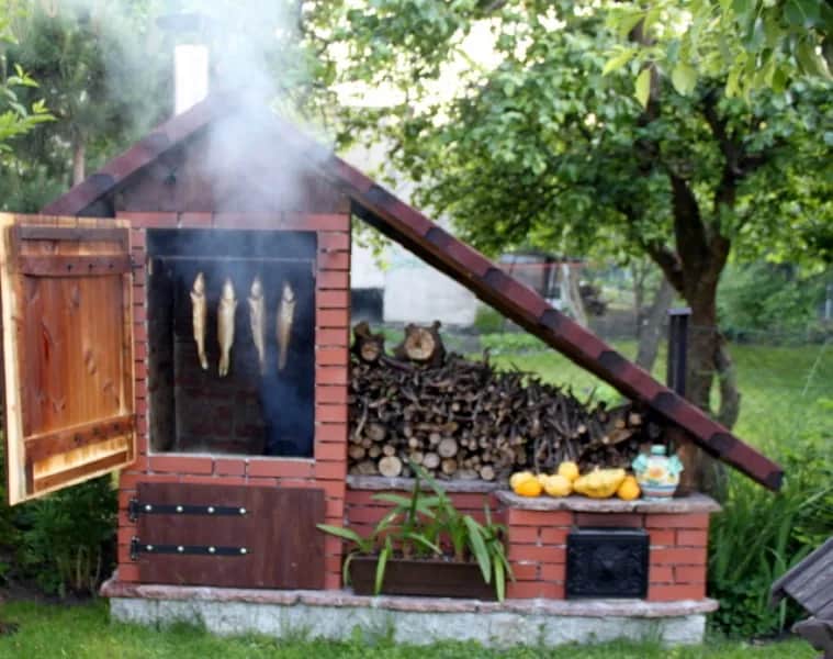 Jak zbudować wędzarnię z cegły - przewodnik krok po kroku do sukcesu